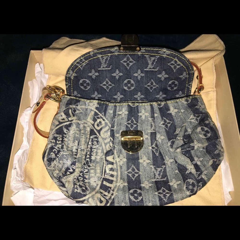 LIMITED EDITION LOUIS VUITTON CRUISE PURSE